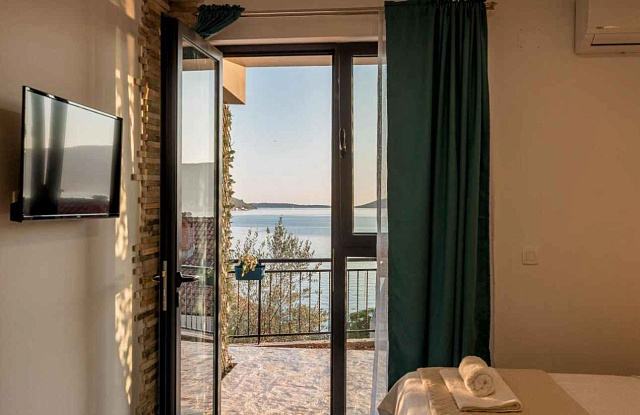 Modern Boutique Hotel with Panoramic Views – Luxury Adriatic Investment — photo 11